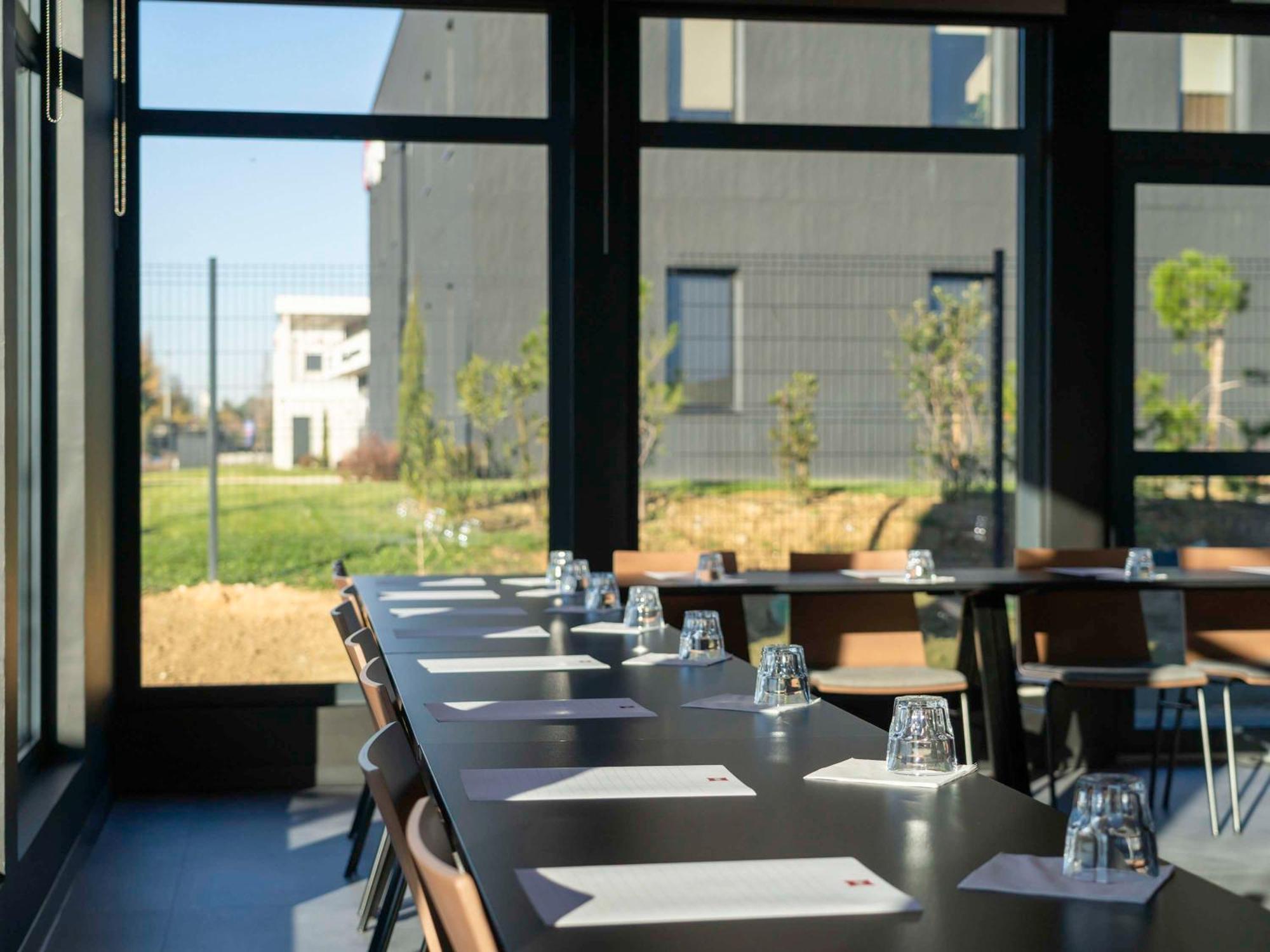 Ibis Saint Paul Trois Chateaux Εξωτερικό φωτογραφία