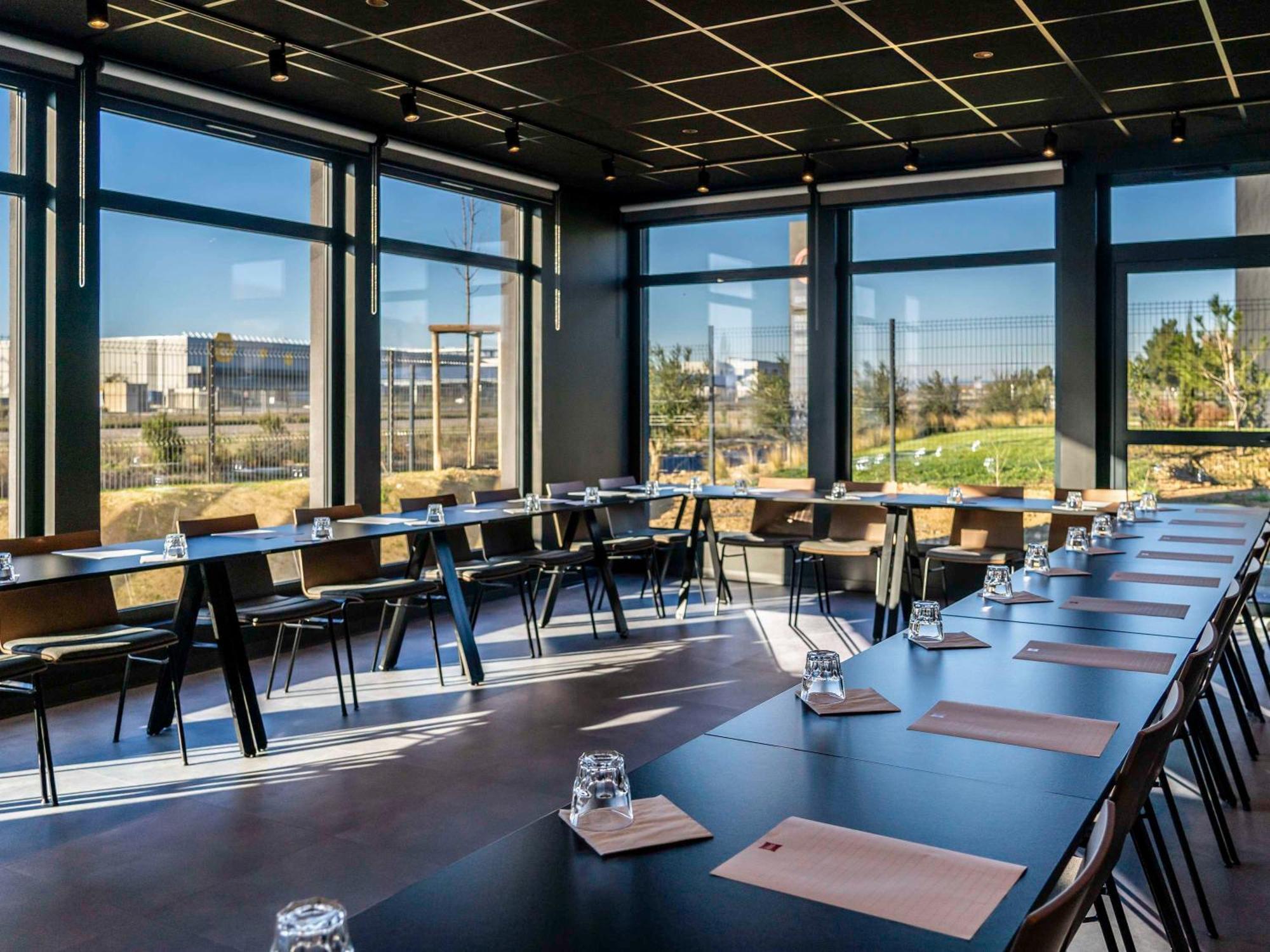 Ibis Saint Paul Trois Chateaux Εξωτερικό φωτογραφία