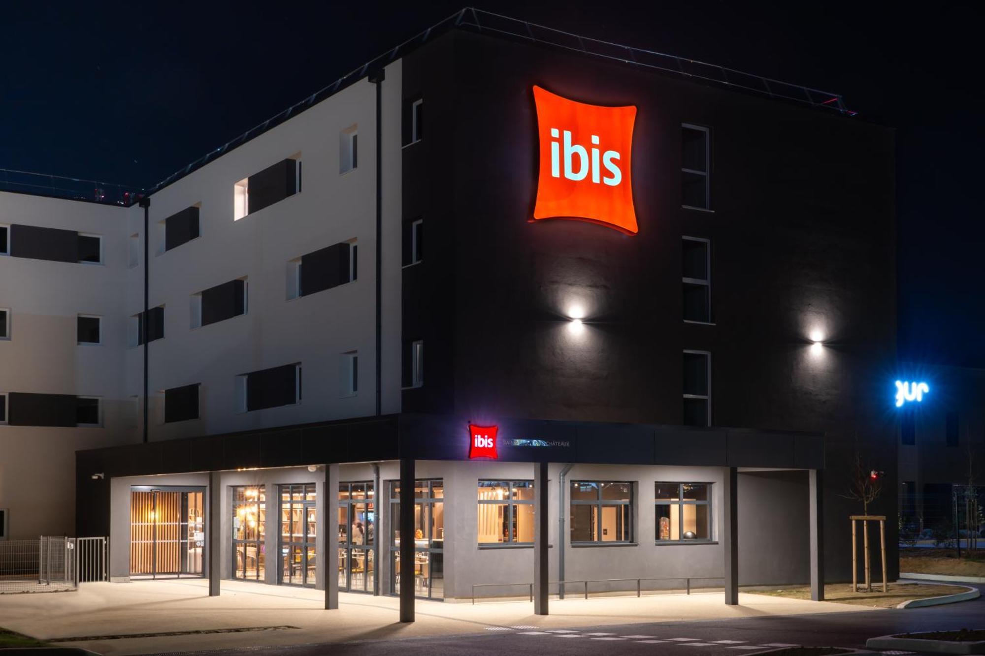 Ibis Saint Paul Trois Chateaux Εξωτερικό φωτογραφία